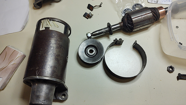 Fiat Topolino A , sistema di ricarica Dinamo-Rele’di minima